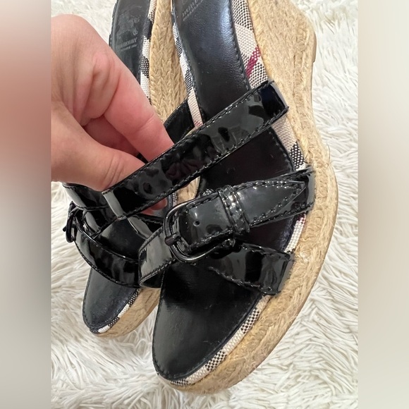BURBERRY: Black Patent Leather & "Nova Check"
Espadrille - size 37 US size 7 - Picture 5 of 11